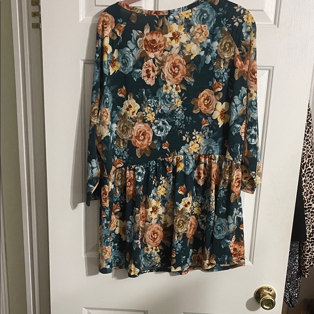 Floral Peplum Tunic Top - Teal Floral - Picture 5 of 5